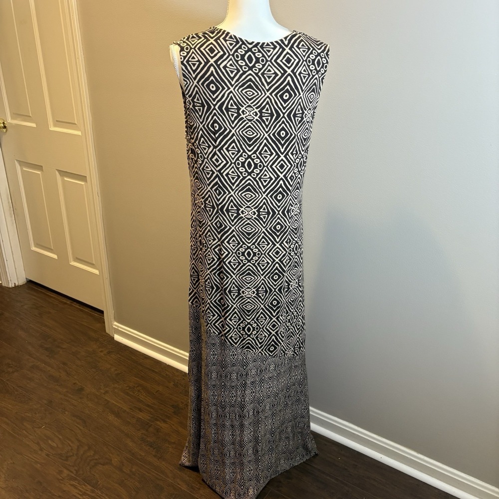 Soft Surroundings Tulum Maxi Dress Size Medium Tribal Print Brown Jersey Stretch - Picture 9 of 9